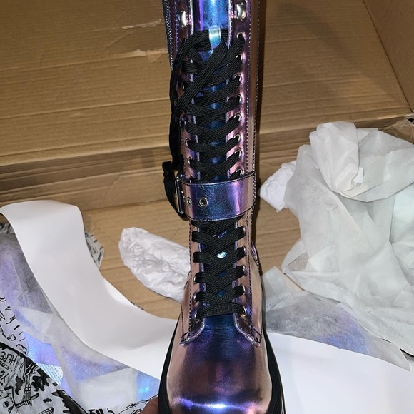 Knee length boots - Picture 1 of 5